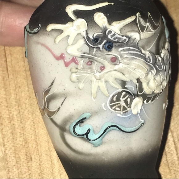 Vintage Moriage Dragon Ware Mini Vase Porcelain Hand Painted Blue Eyed Dragon - Picture 6 of 12